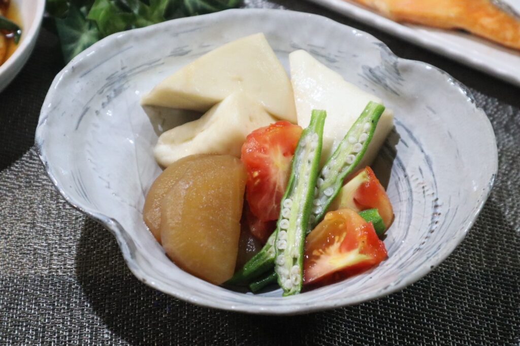 大判はんぺいの冷やしおでんの盛り付け例